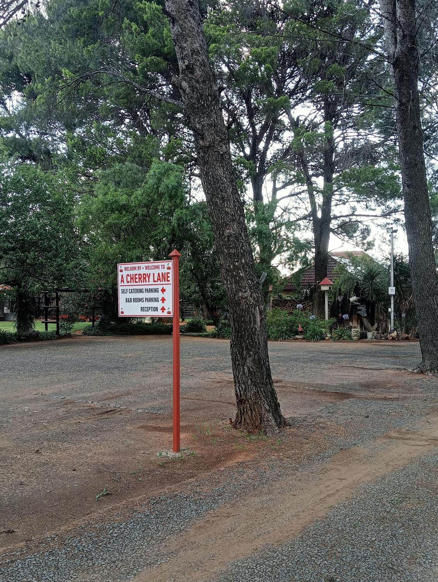 A Cherry Lane Self Catering And B&B Bloemfontein Exteriér fotografie